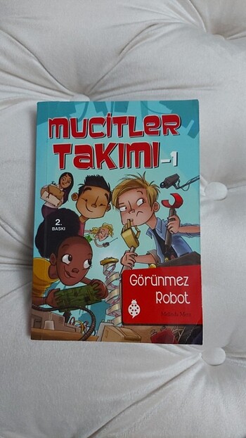 Mucitler takımı çocuk kitapları