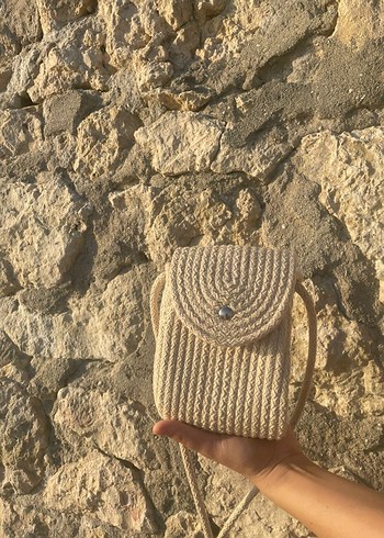 Beden bej kordon ipten dikilmiş telefon çantası
