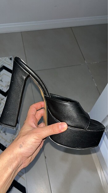 Topuklu terlik - Görsel 3