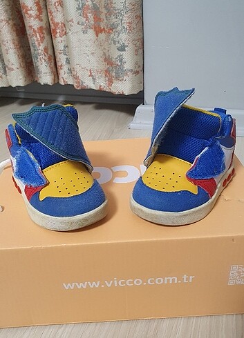 Vicco Vicco Ufo Işıklı Bot 20 numara