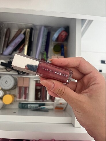 Fenty riri gloss
