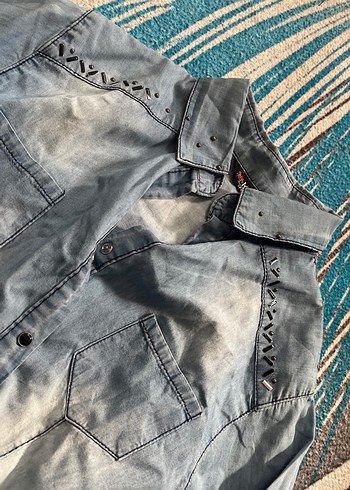 Uzun kollu taş detaylı gömlek - Görsel 2