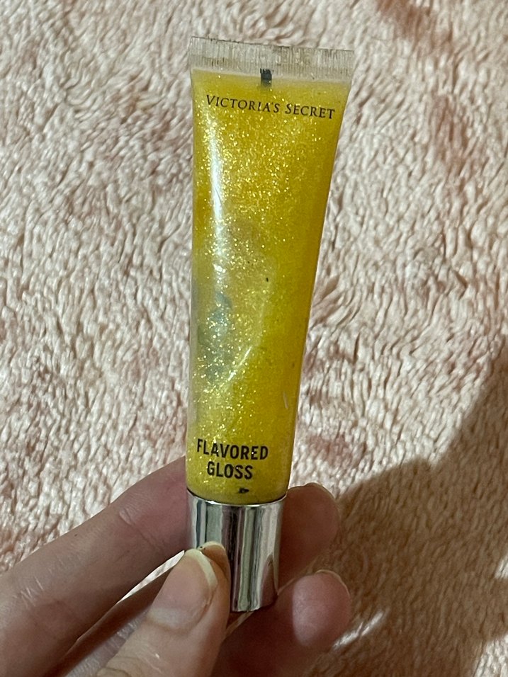 Victoria's Secret Parlak Sarı Dudak Parlatıcısı - Görsel 2