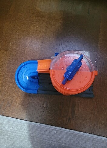 Hot Wheels dönen otopark - Görsel 7