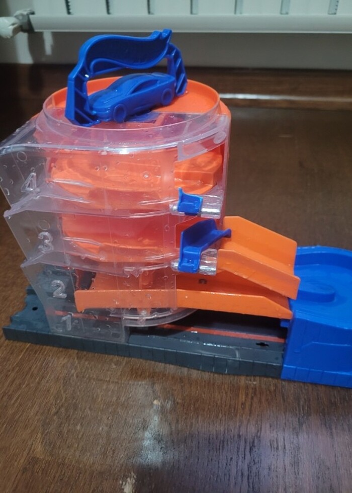 Hot Wheels dönen otopark - Görsel 2