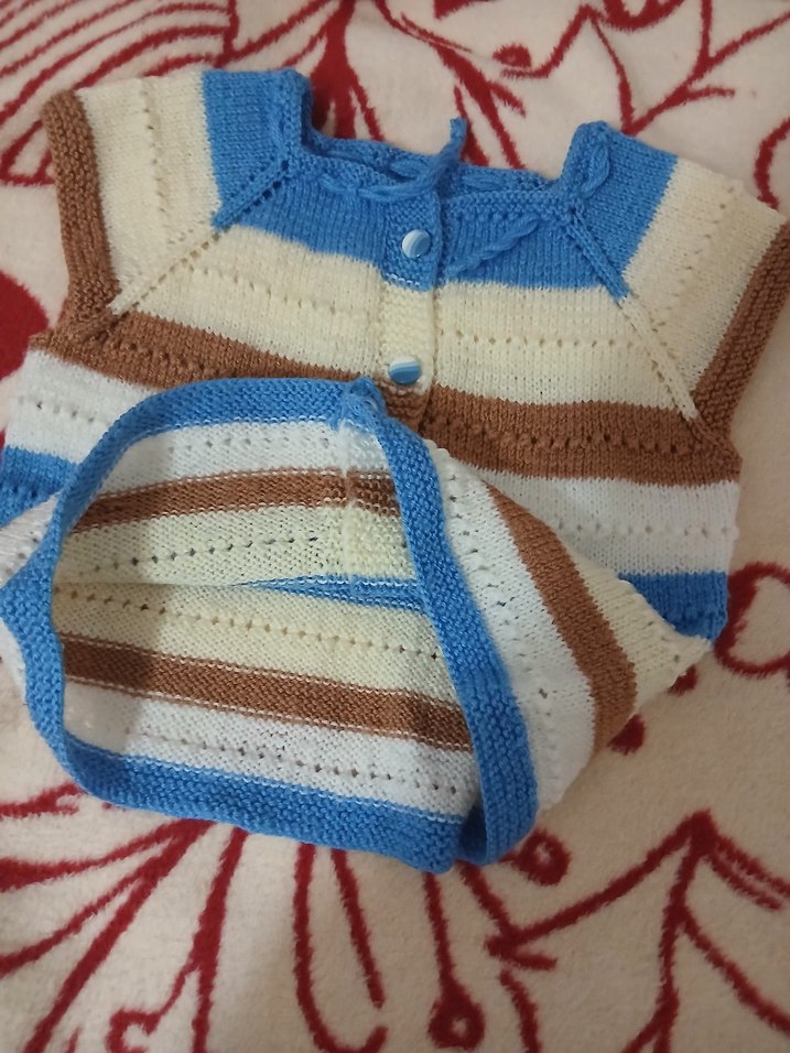 Kısa Kollu Örgü Hırka - Görsel 4