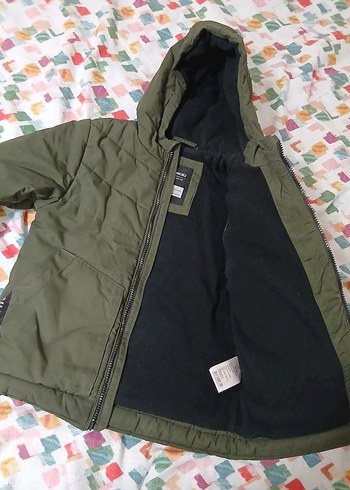 Koyu Yeşil Kapüşonlu Erkek Çocuk Mont - Görsel 2