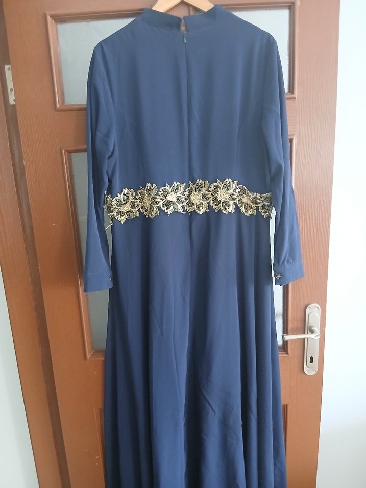 Kemer Detaylı Uzun Kollu Mavi Abiye Elbise - Görsel 5