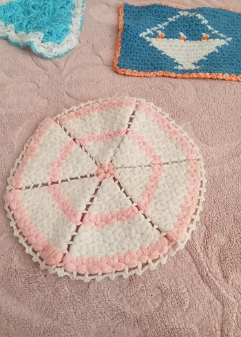 Pastel Pembe Yuvarlak Banyo Lifi