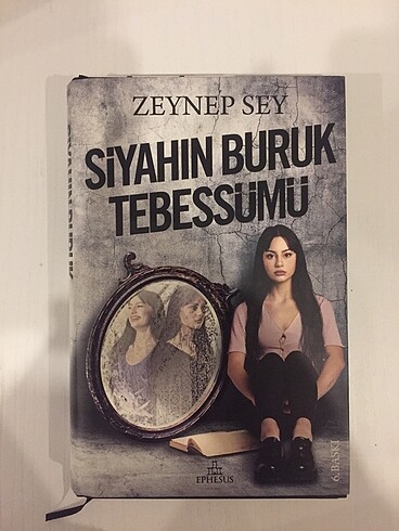 Siyahın buruk tebessümü (zeynep sey)