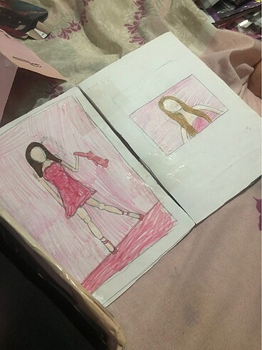 Beden siyah Renk Born pink albüm fanmade