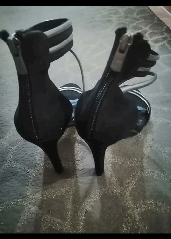 38 Beden Siyah Parlak Yılan Desenli Stiletto Topuklu Kadın Ayakkabı