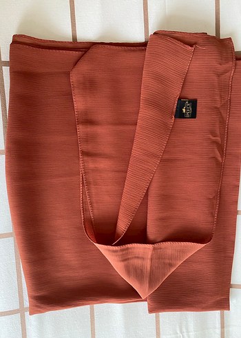 Turuncu kadın şal janjanlı - Görsel 2