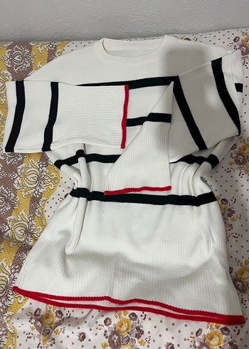 Beyaz Çizgili Mini Triko Kadın Kazak