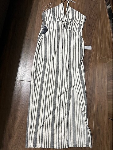Bershka Uzun elbise