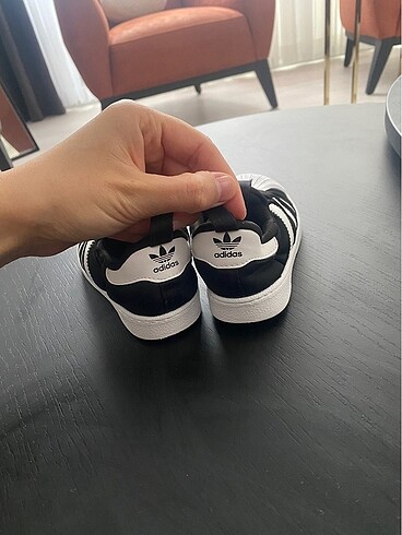 23 Beden siyah Renk Adidas spor ayakkabı