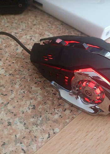 Diğer SIFIR Renkli LED Işıklı Siyah Kablolu Gaming Mouse