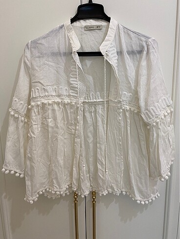 Beyaz ponpon detay kimono