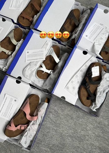 39 Beden pembe Renk Pembe Süet Tokalı Kadın Terlik