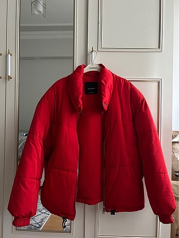 s Beden kırmızı Renk Pull bear şişme mont
