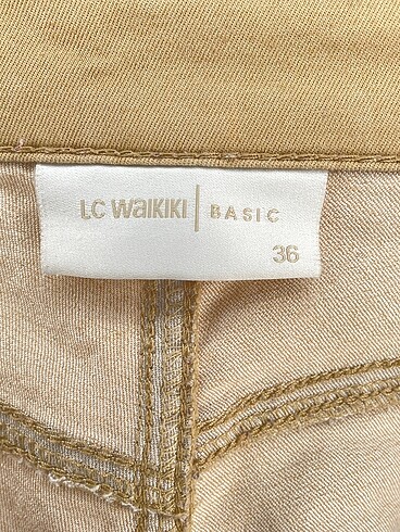 36 Beden çeşitli Renk LC Waikiki Jean / Kot %70 İndirimli.