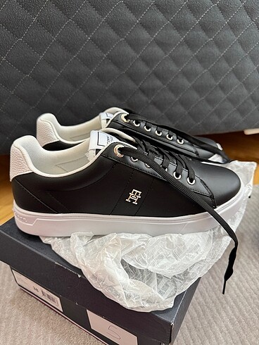 38 Beden siyah Renk Tomyy Hilfiger ayakkabı