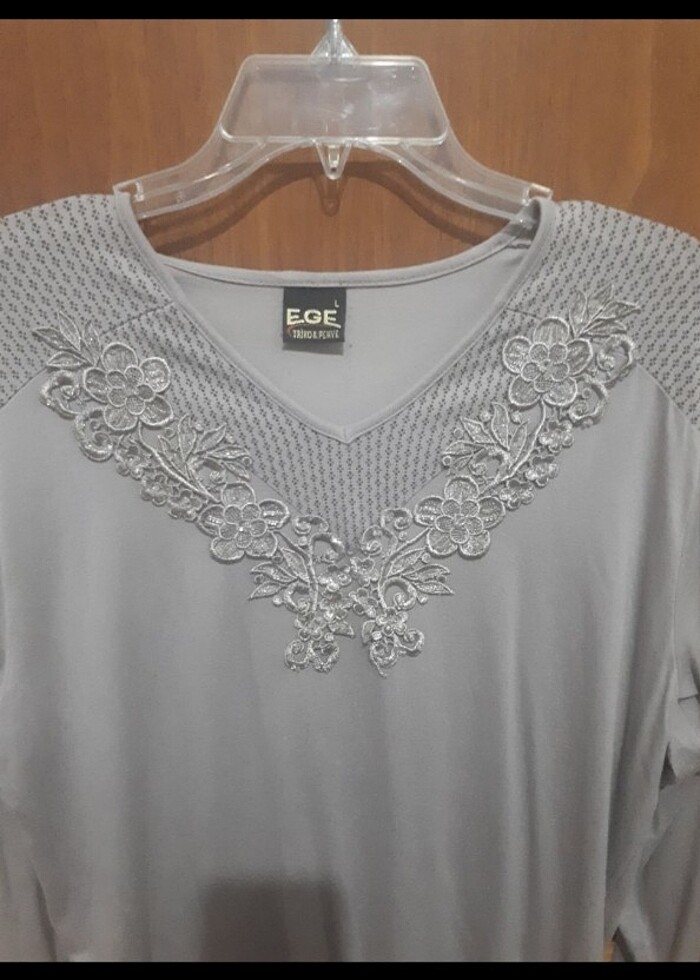 Yaka detaylı bluz  - Görsel 2