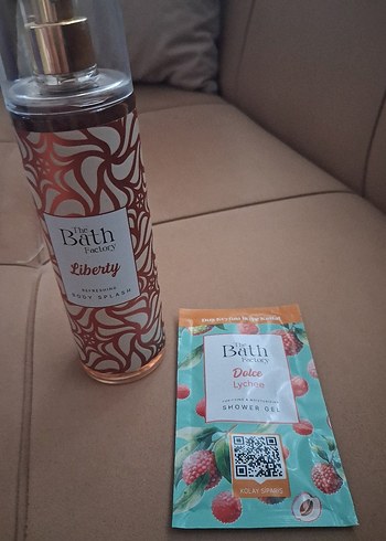 The Bath Factory Liberty vücut sprey+duş jeli - Görsel 3