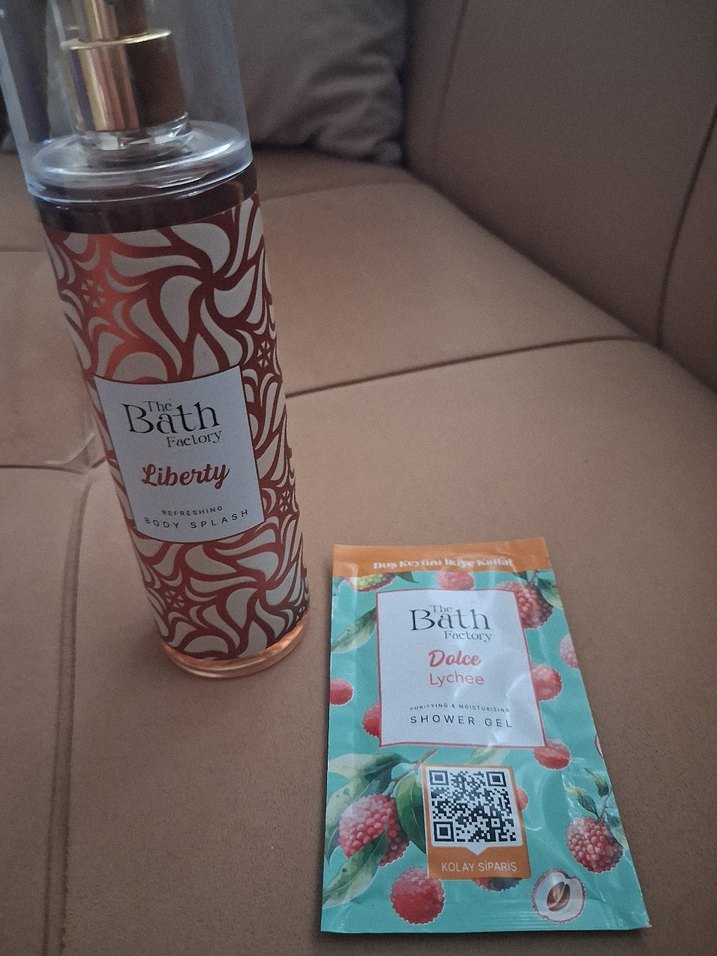 The Bath Factory Liberty vücut sprey+duş jeli - Görsel 3