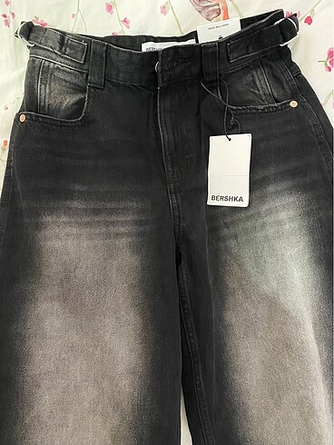 BERSHKA JEAN 36(S)