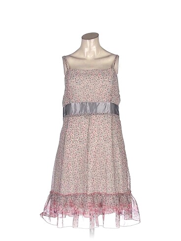 PreLoved Kısa Elbise %70 İndirimli.