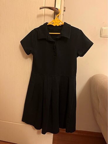 Siyah Polo Yaka Kısa Kollu Elbise