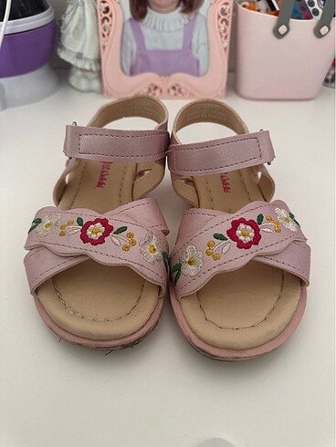 LC Waikiki Kız çocuk sandalet