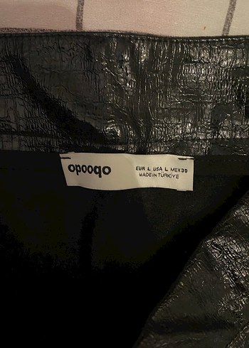 Kahverengi Yılan Desenli Deri Mini Şort - Görsel 2