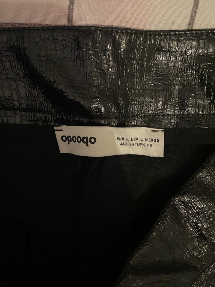 Kahverengi Yılan Desenli Deri Mini Şort - Görsel 2