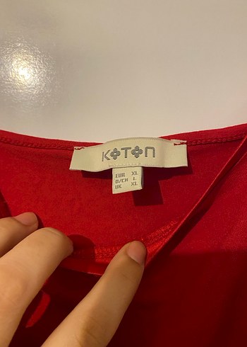 Kadın Kırmızı V Yakalı İnce Askılı Atlet - Görsel 2