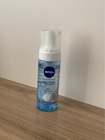 Nivea yüz tıkama köpüğü