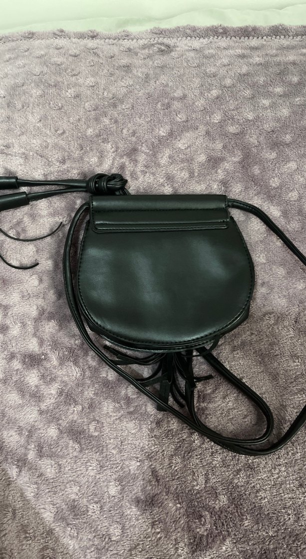 Siyah Deri Püsküllü Yılan Desenli Kadın Çanta - Görsel 2