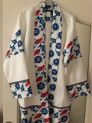 Defacto Kimono