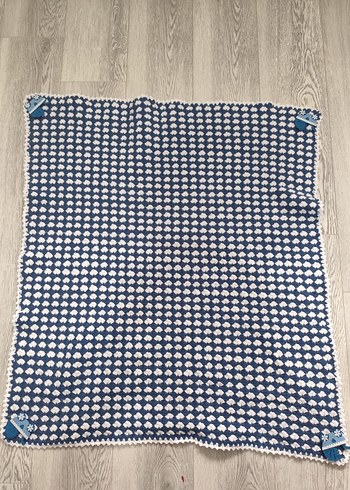 Nakışlı Mavi Örgü Çocuk Battaniyesi - Görsel 6