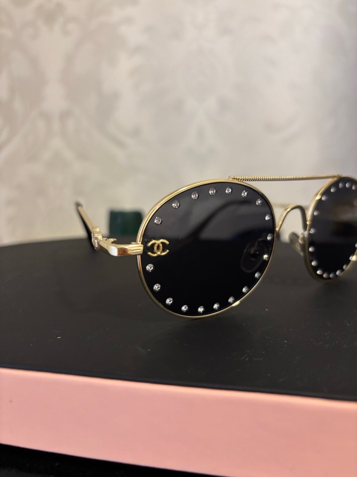 Altın Renkli Parlak Taşlı Kadın Gözlüğü - Görsel 4