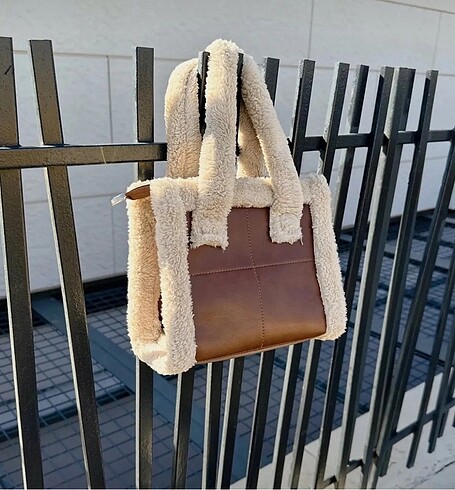 Kürklü çanta