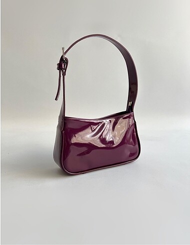 Stradivarius Parlak çanta