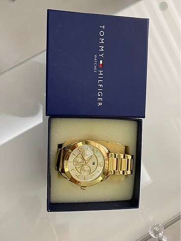 Tommy hilfiger saat