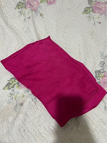Pembe şal