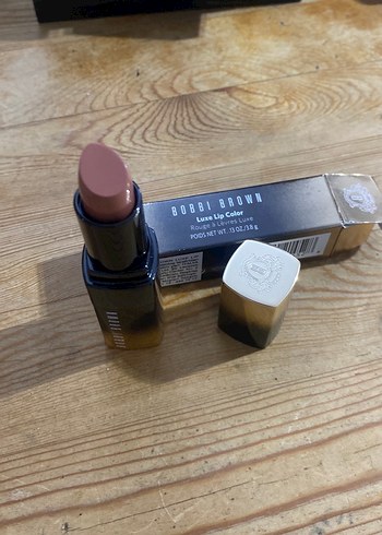 Bobbi Brown Luxe Lip Color - Bej Tonlarda - Görsel 3