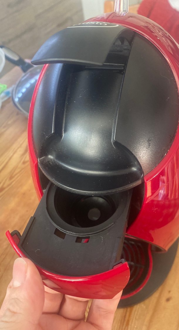 Kırmızı Nescafé Dolce Gusto Kahve Makinesi - Görsel 3