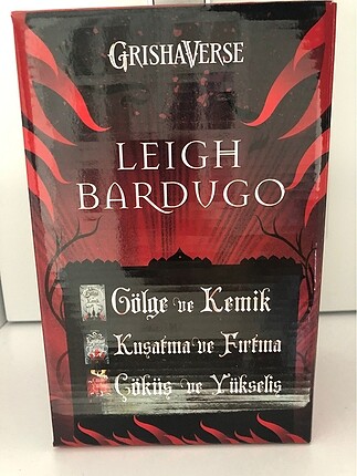  Leigh Bardugo - Gölge ve kemik, Kuşatma ve fırtına, Çöküş ve yük