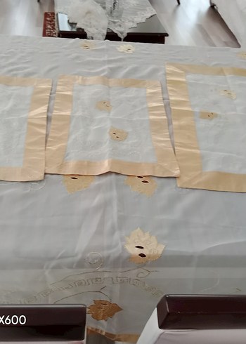 Nakışlı Masa Örtüsü - Görsel 2