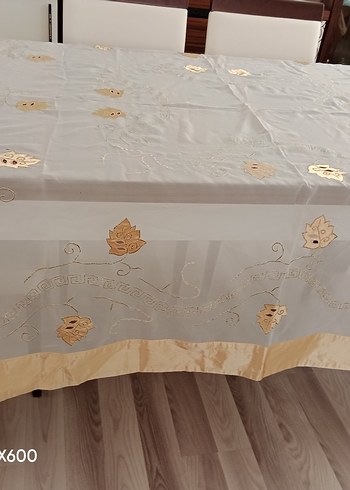 Nakışlı Masa Örtüsü - Görsel 4